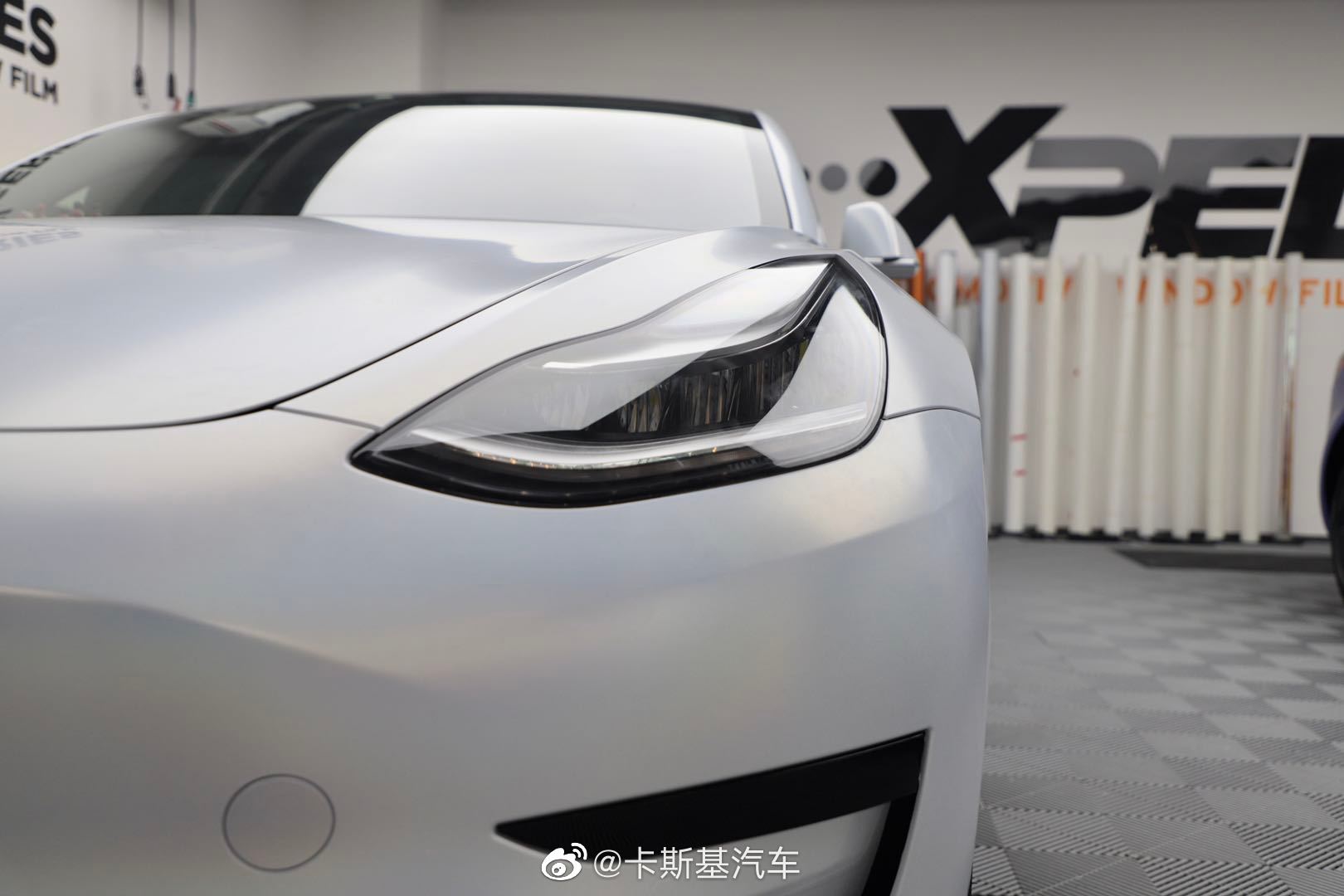 特斯拉Model 3，精品改色贴膜 超亚淡紫，仙女色