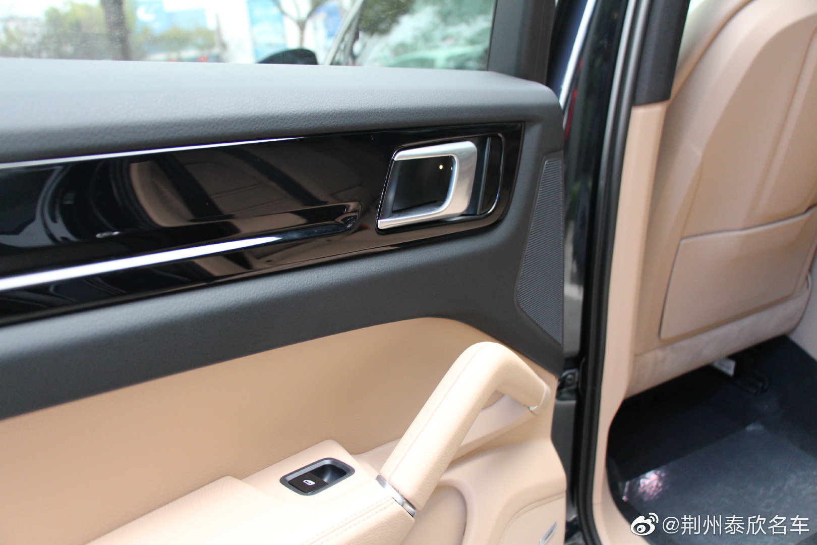 汽车美图赏析：保时捷 卡宴极致的细节之美