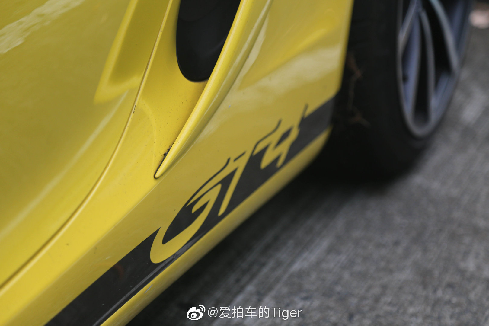 Cayman GT4S手动挡的乐趣，声音又很暴躁。