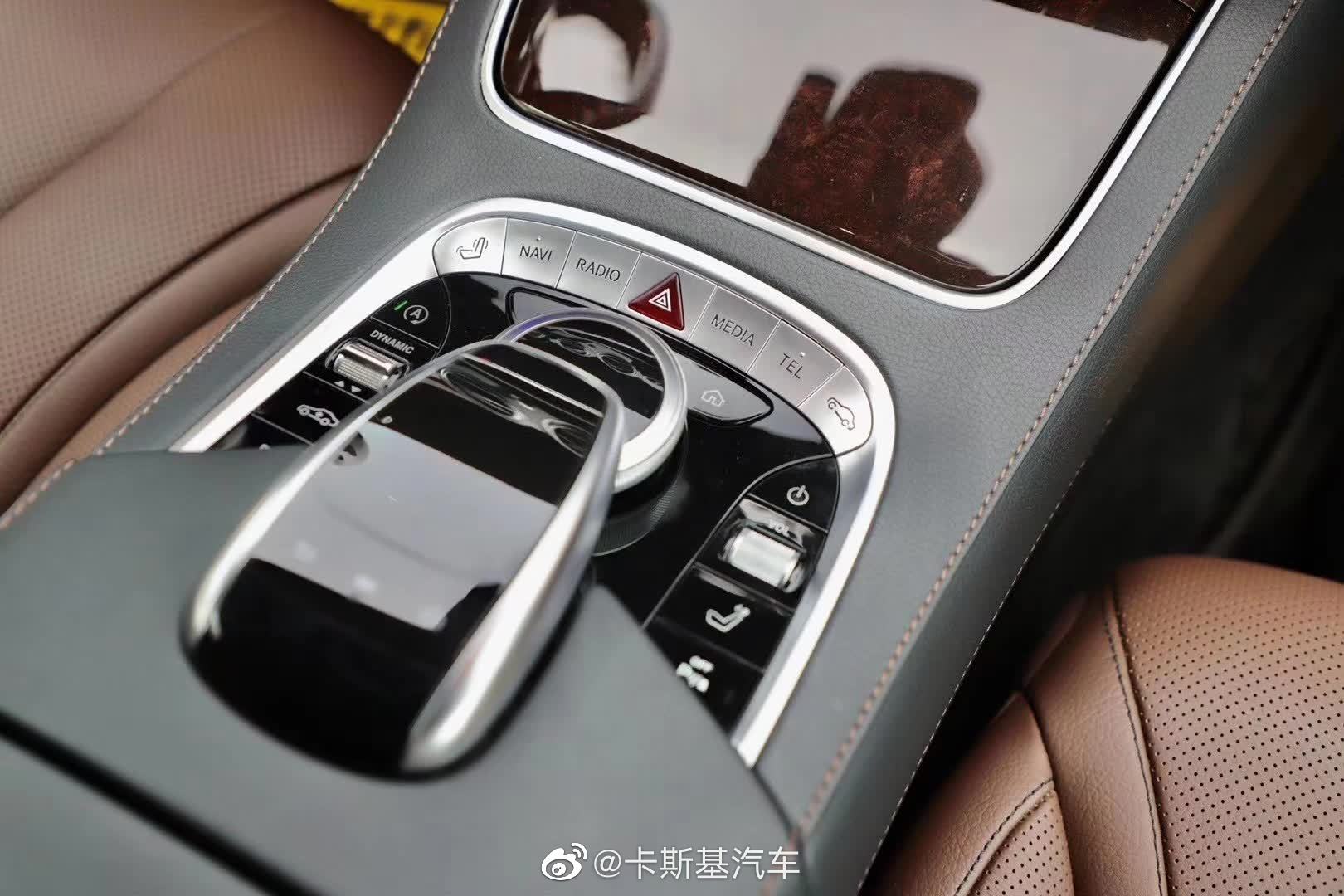 18年奔驰S350L最顶配 抬显 后娱 通风 柏林之声 三万多公里原漆