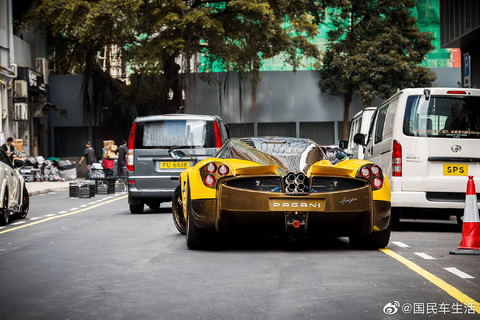 全球限量100台的帕加尼，好几年都不上牌