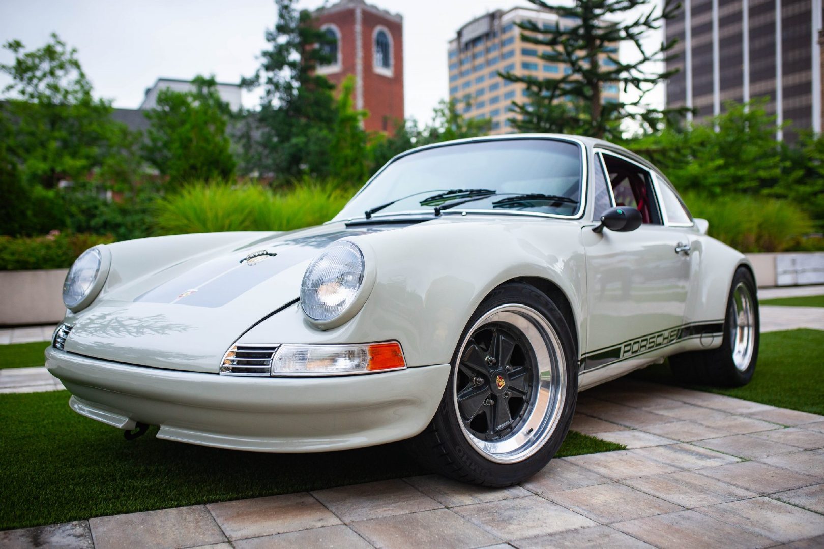 高清汽车美图porschersstyle930改38