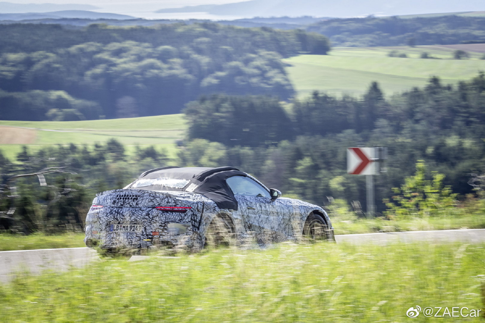 AMG SL：战意十足的配色!