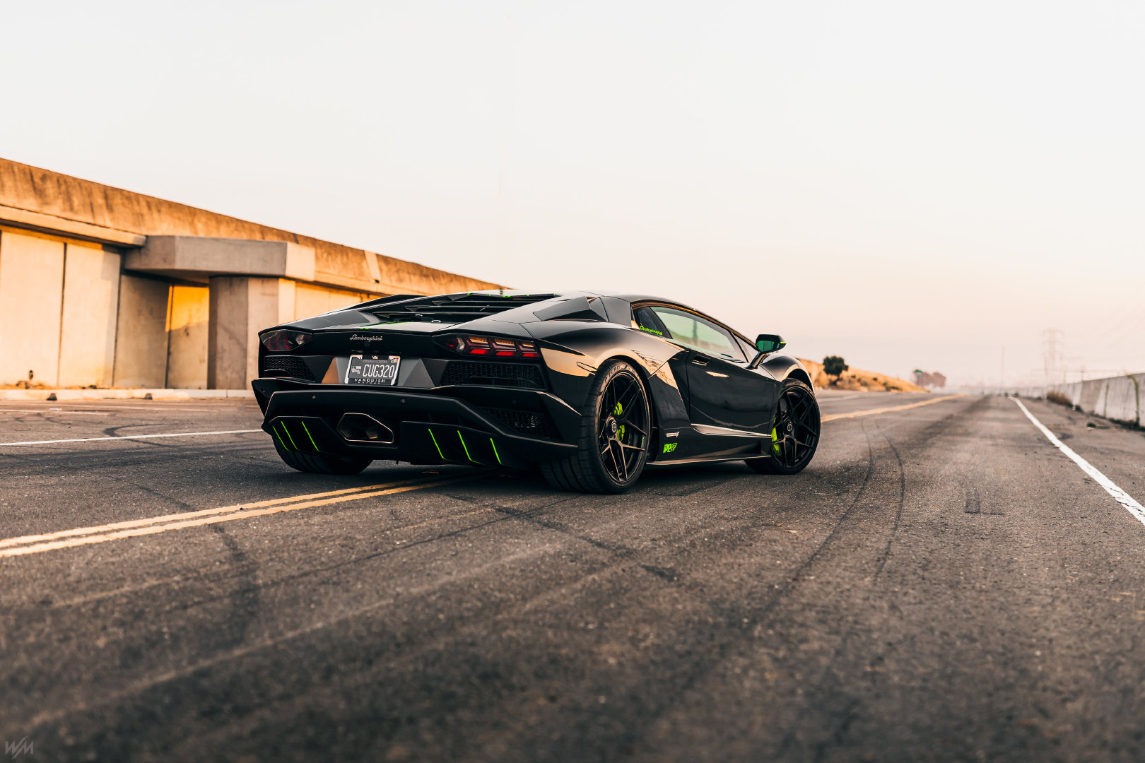 黑色蛮牛，大牛还是黑的更酷一点，Lamborghini Aventador S