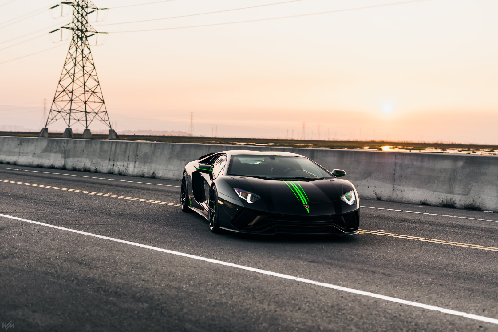 黑色蛮牛，大牛还是黑的更酷一点，Lamborghini Aventador S