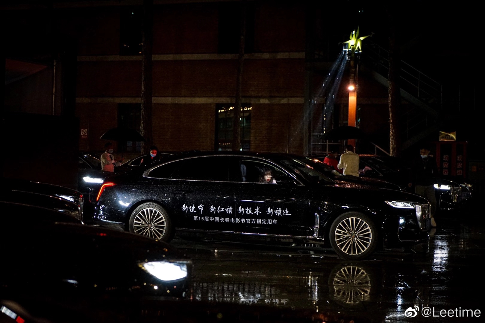 台风的余威还未散去，与红旗H9来一场汽车电影！