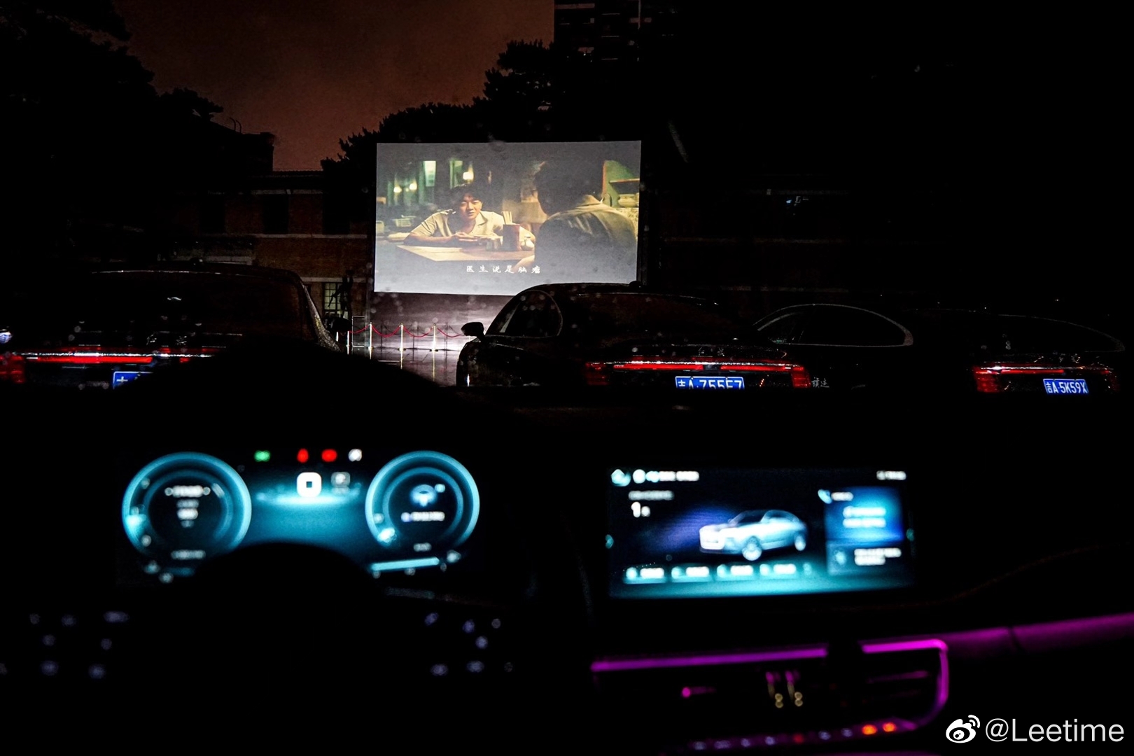 台风的余威还未散去，与红旗H9来一场汽车电影！