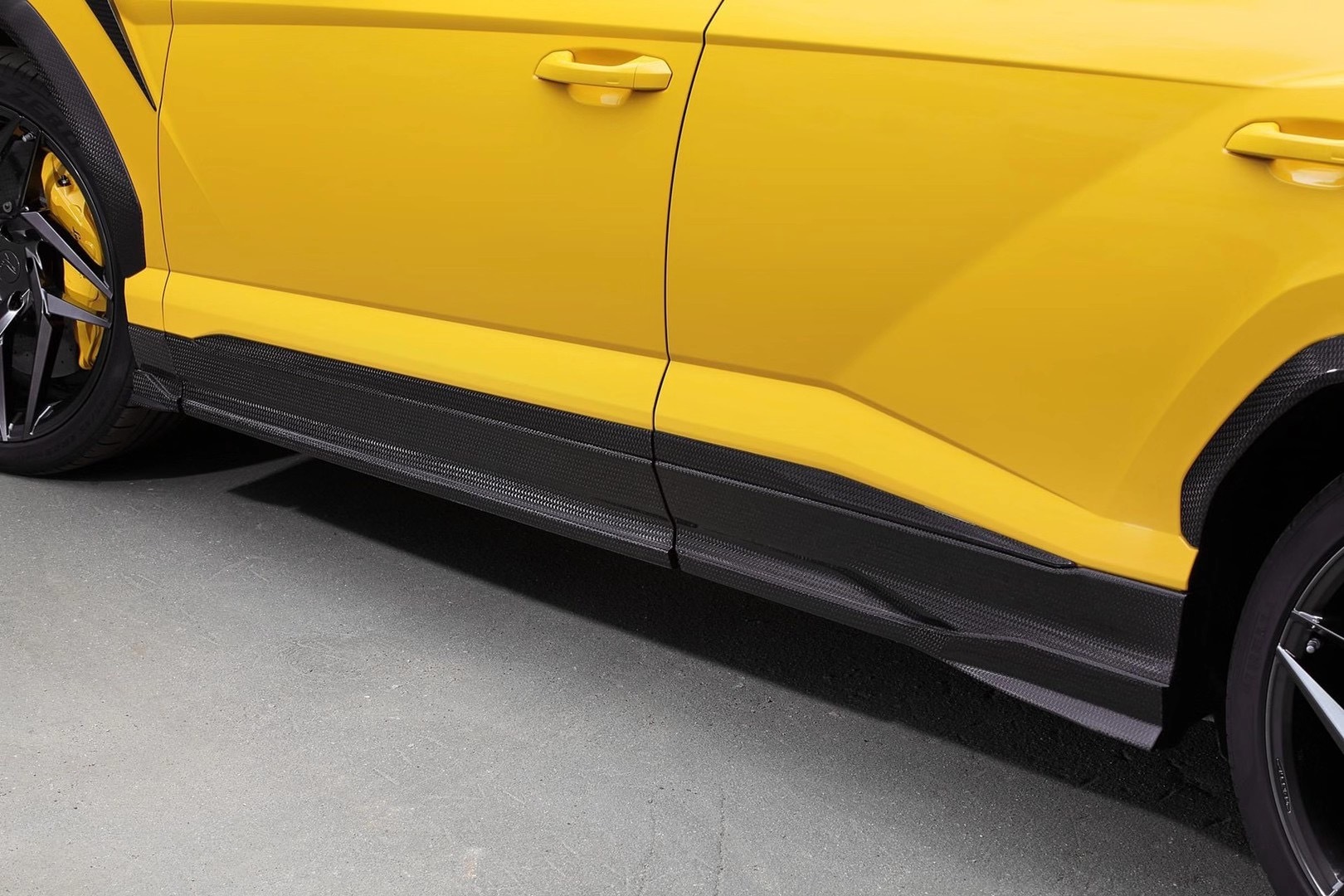TOPCAR Lamborghini URUS隐形战机碳纤维纹路