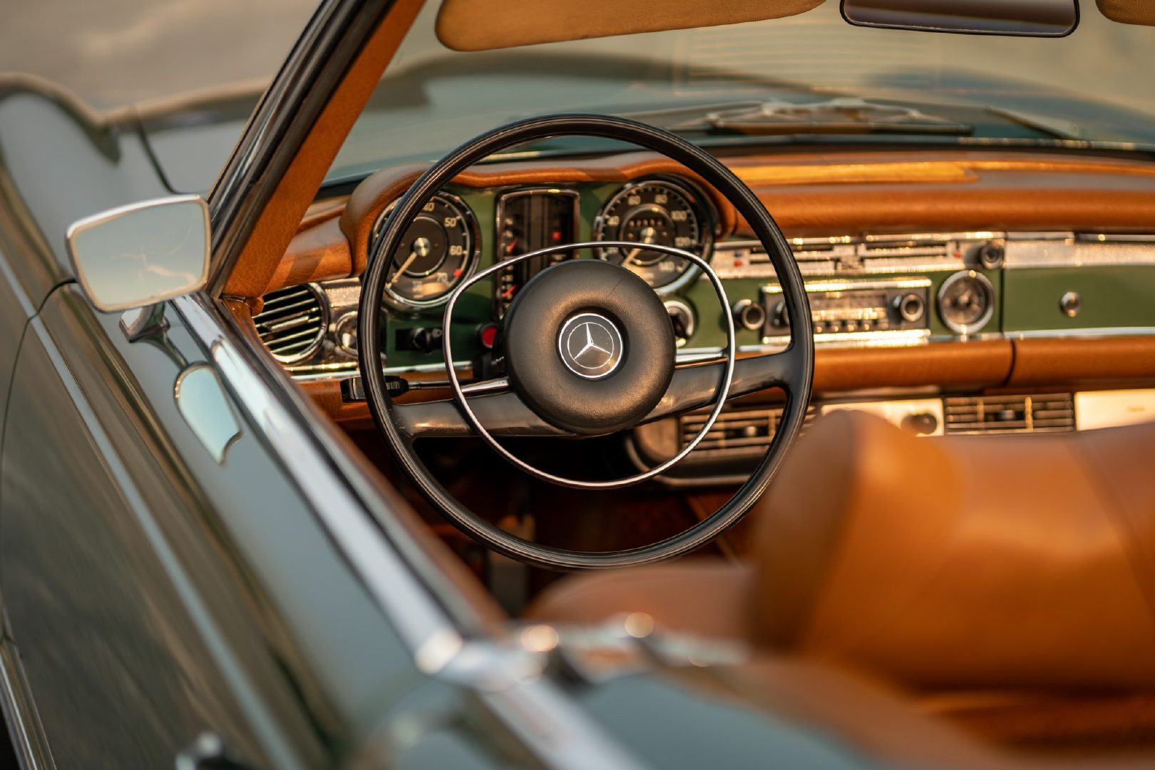 1970 Mercedes-Benz 280SL 老奔