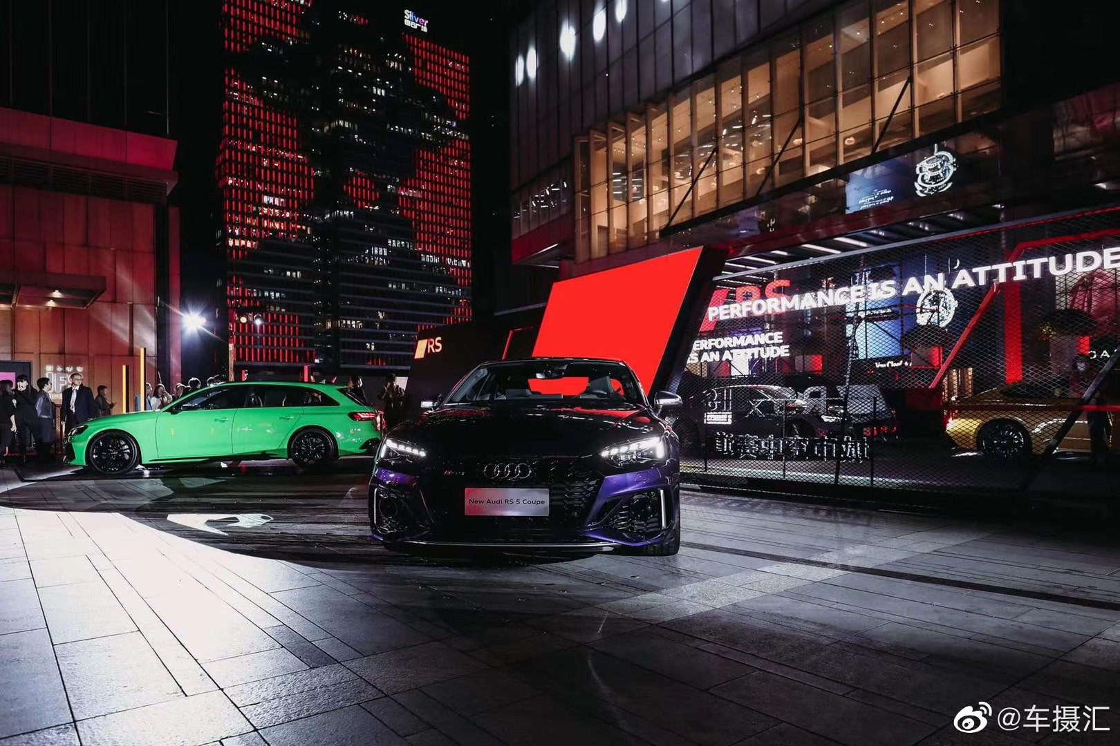 奥迪RS城市空中赛道，贴地飞行。