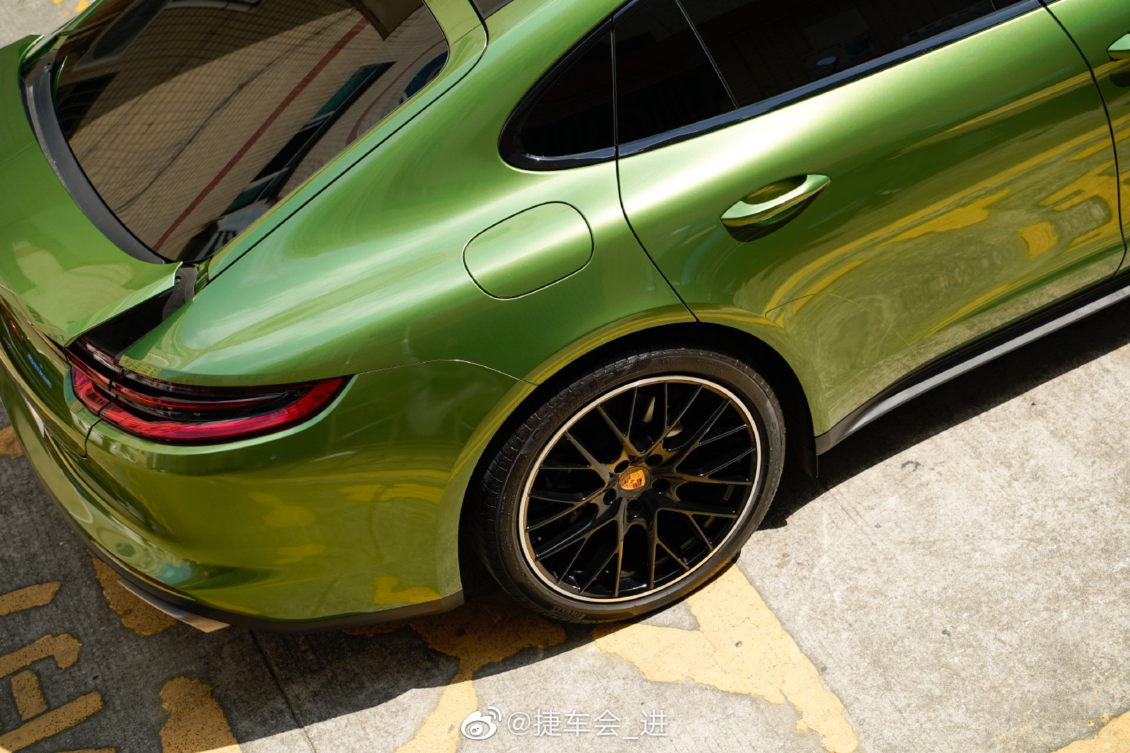Panamera 火山灰改曼巴绿 贴膜 捷车会专注保时捷
