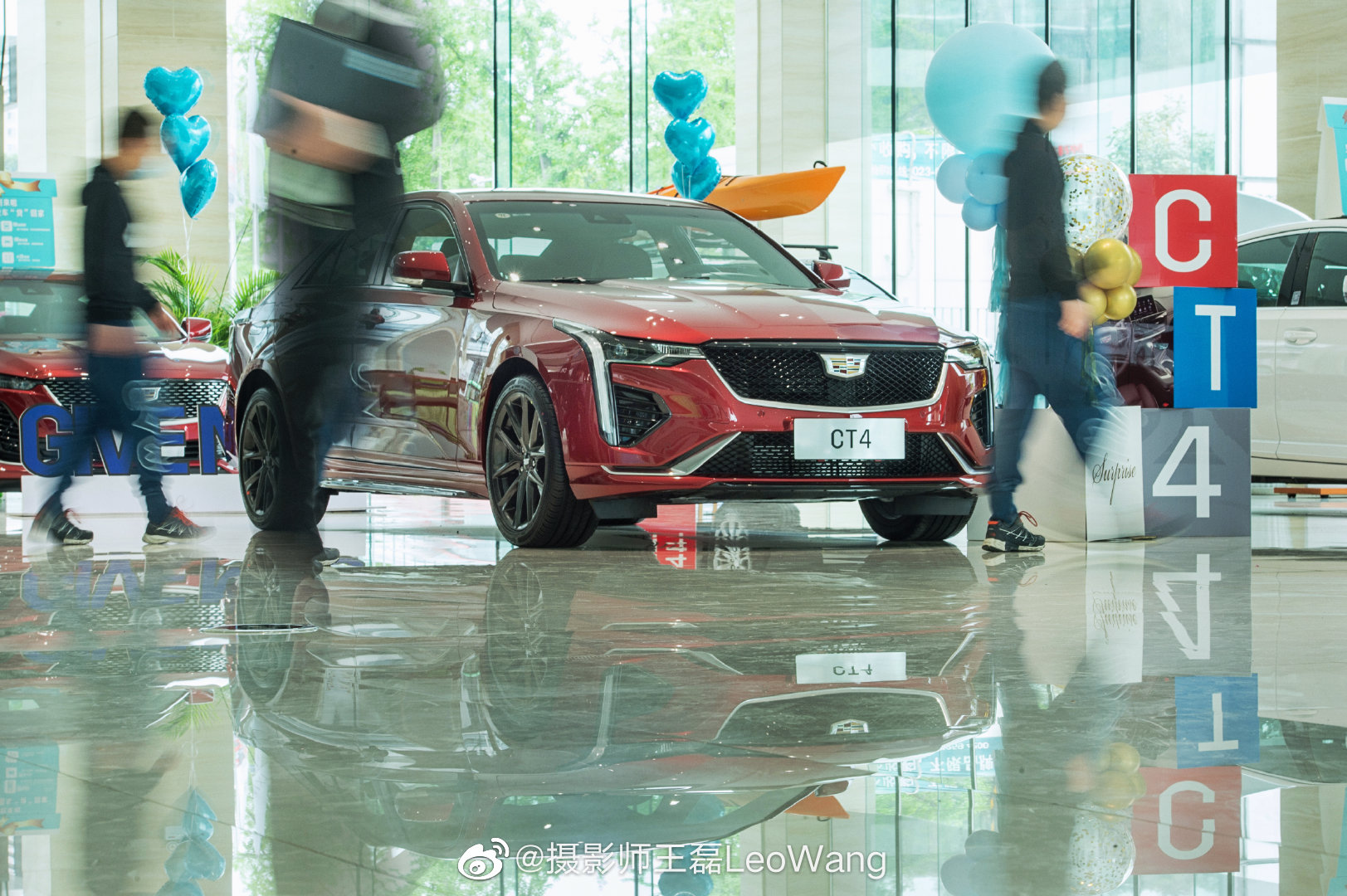 精美汽车图集：还在展厅的凯迪拉克 CT4