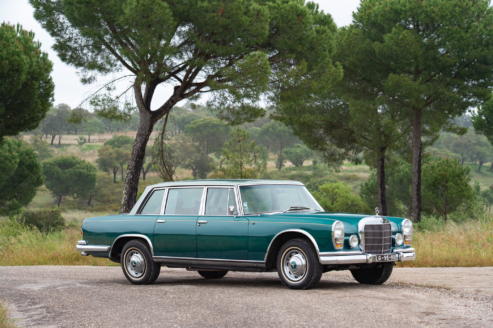 奔驰S级的老祖宗， 贵族绿1966年 Mercedes Benz 600 。