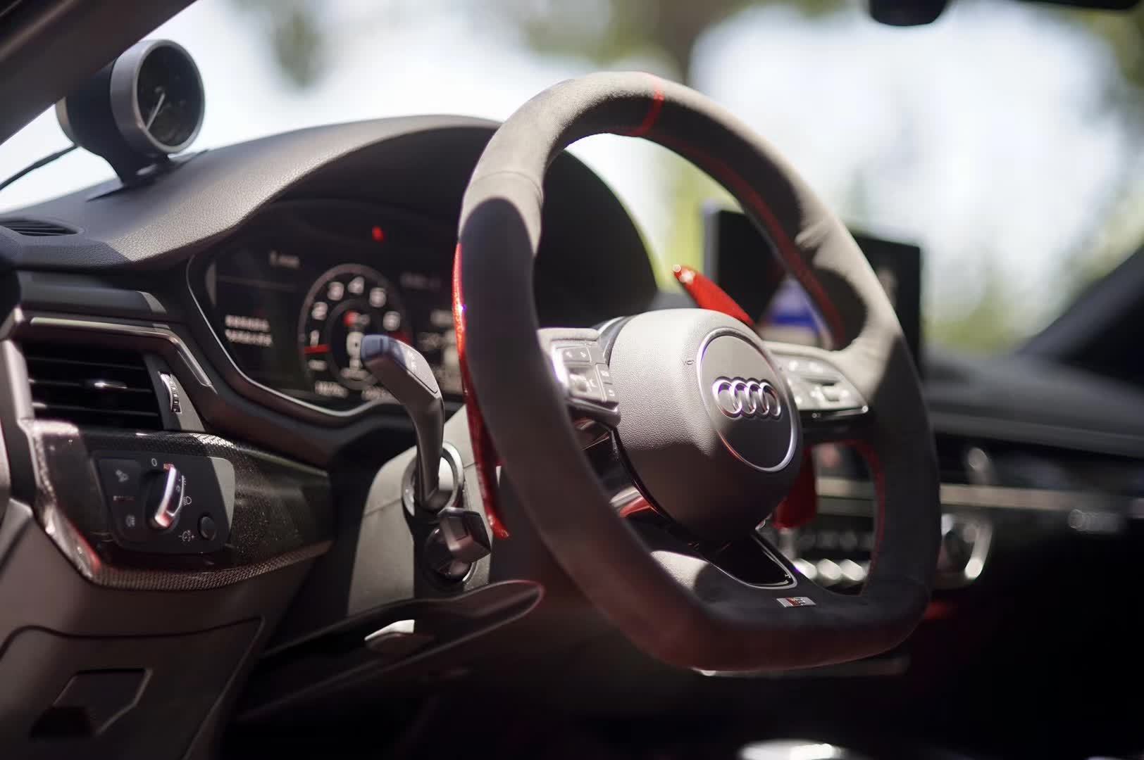 奥迪S4  有人觉得它中庸 而我觉得刚刚好