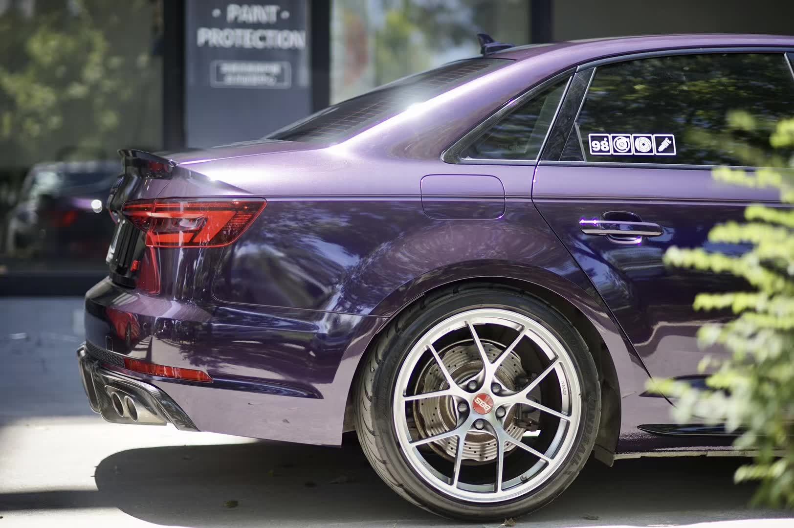 奥迪S4  有人觉得它中庸 而我觉得刚刚好