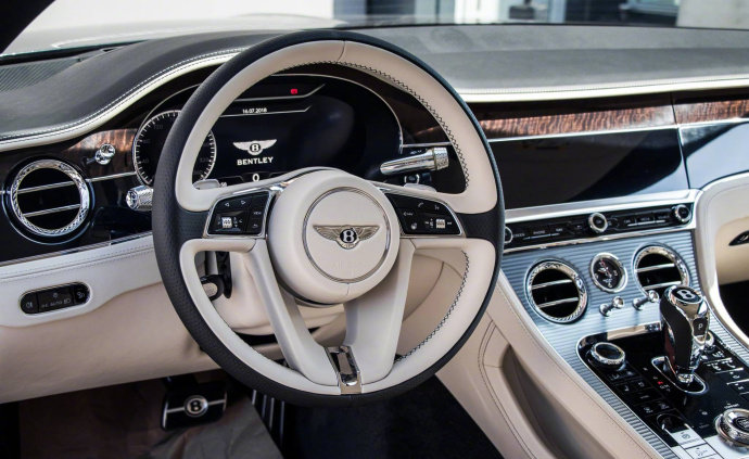 宾利欧陆太漂亮了，这是心动的感觉？