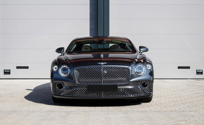 宾利欧陆太漂亮了，这是心动的感觉？