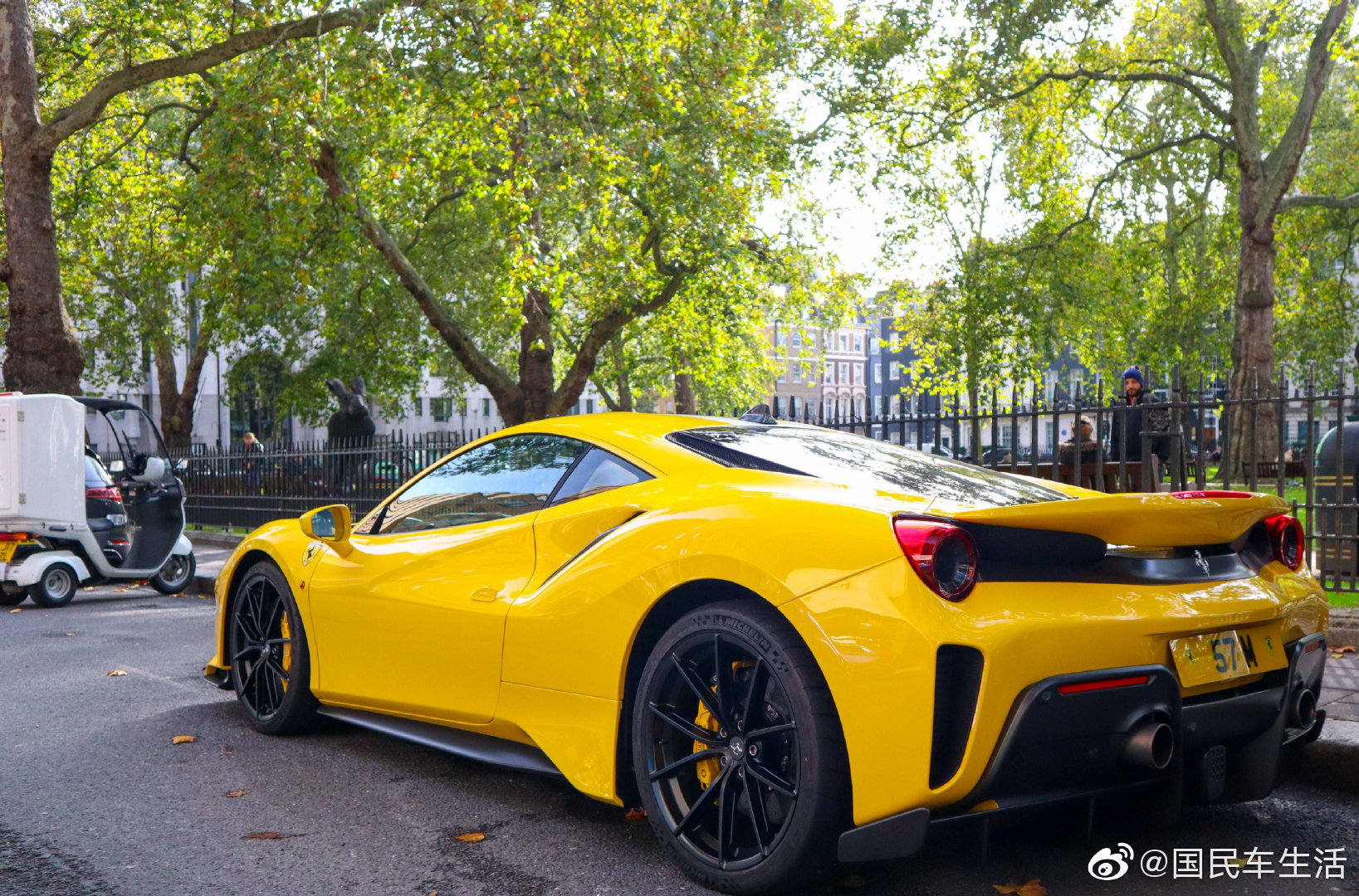 汽车美图抢先看：法拉利488 Pista依然受欢迎