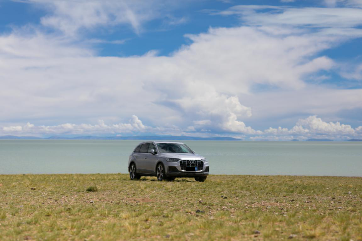 奥迪全新Q7很适合这样的旅行场景。