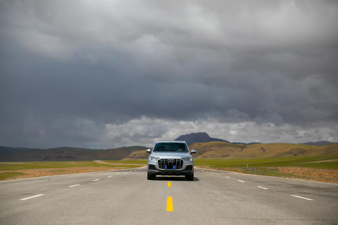 奥迪全新Q7很适合这样的旅行场景。