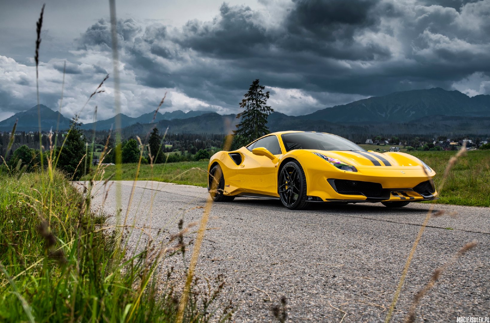 Ferrari 488 Pista，这组图让人舒服