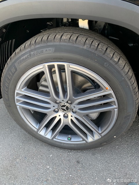 奔驰GLS450 2020款 祖母绿 这个颜色怎么样？