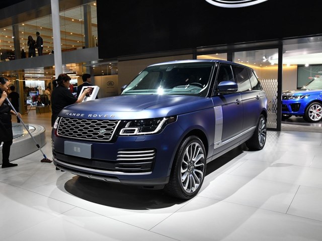 好看的汽车图片：路虎揽胜尊崇创世加长版