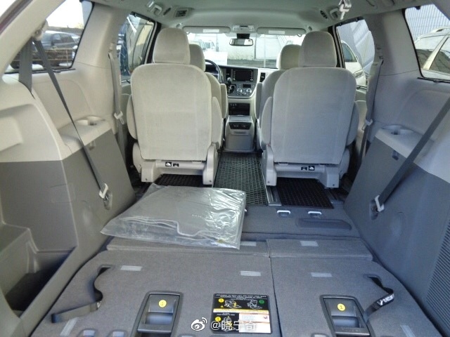 最喜欢的一款车型，空间真是变态大 丰田塞纳