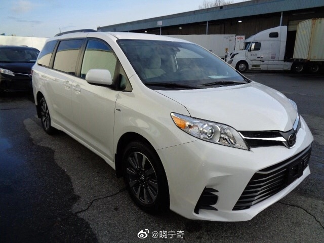 最喜欢的一款车型，空间真是变态大 丰田塞纳