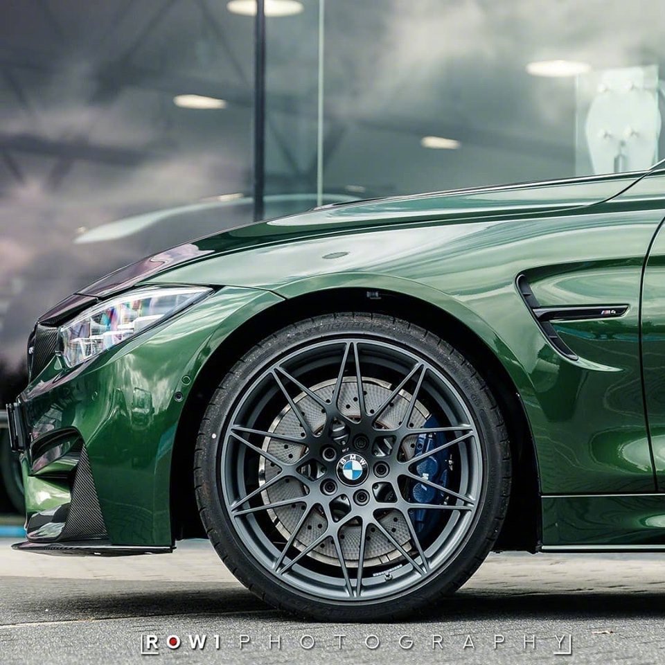 汽车美图赏析：宝马M4 这绿色好看到哭