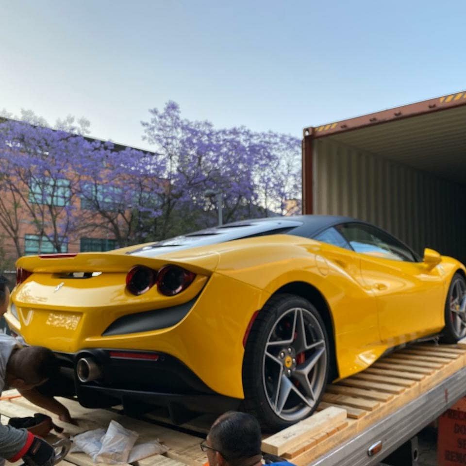 汽车美图大赏：Ferrari，这颜色太好看了吧