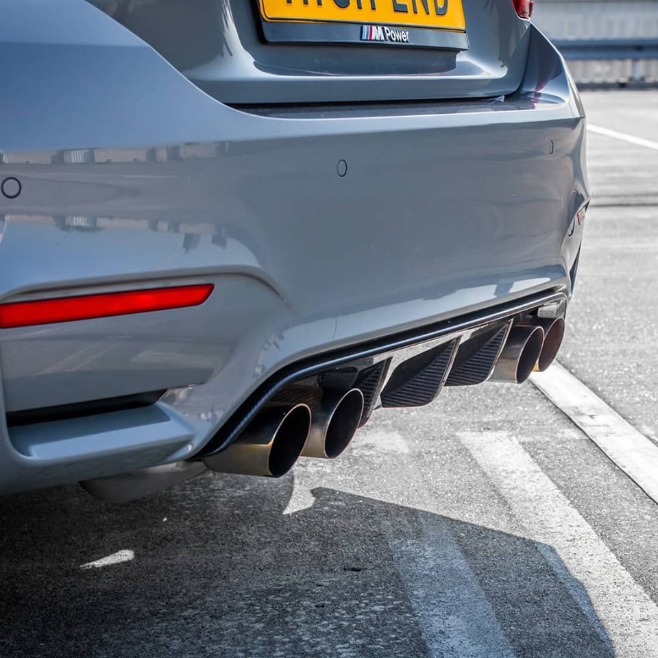 BMW M4 CS 0-100 km/h 3.9s 颜值与实力并存