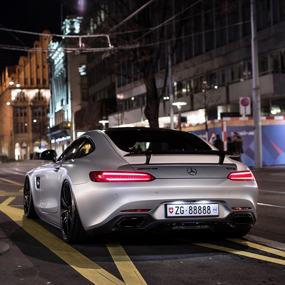 AMG GT：实车真的太漂亮了！