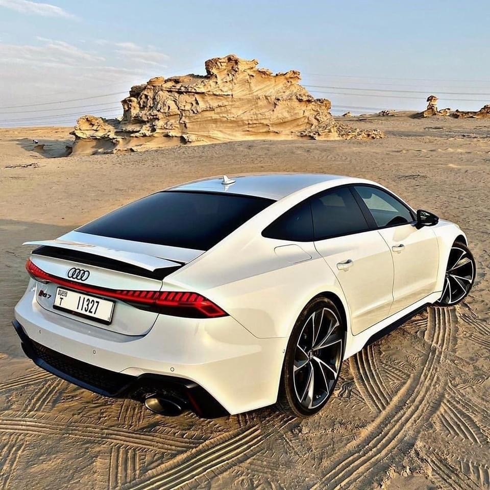 奥迪RS7：感觉还是这个好看