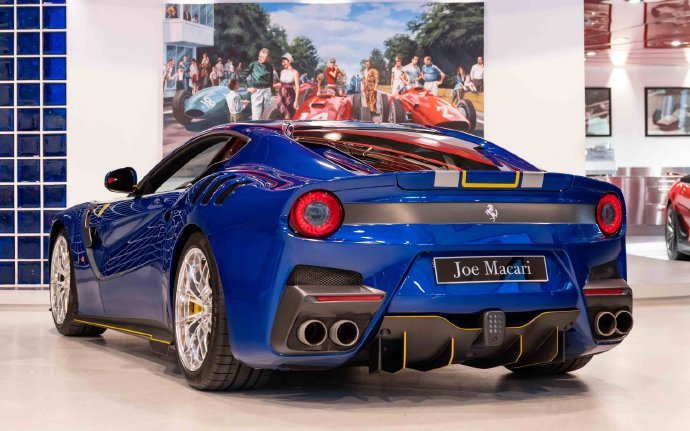 Ferrari F12 tdf 超级耐看型，嘿嘿嘿~