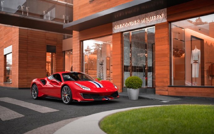 法拉利的经典款，诱惑力满分的红，心动了！