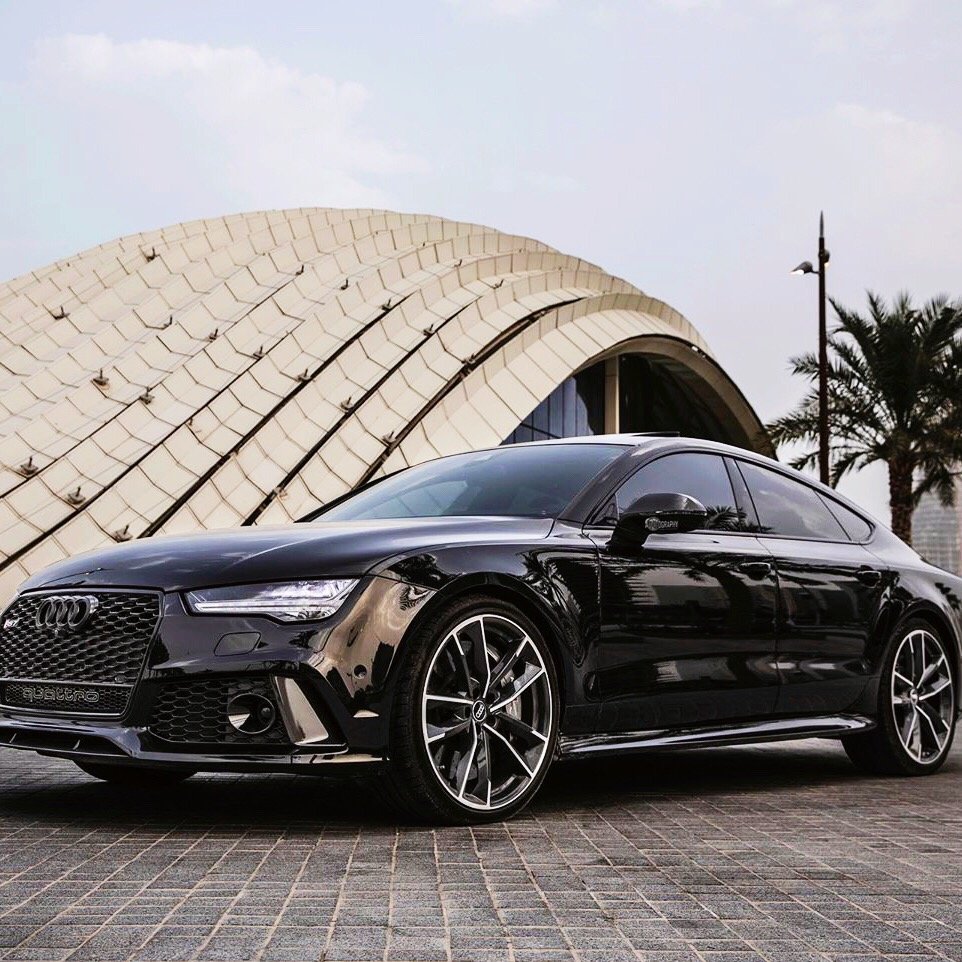 Audi RS7 performance，比新款的都好看，你们说呢？