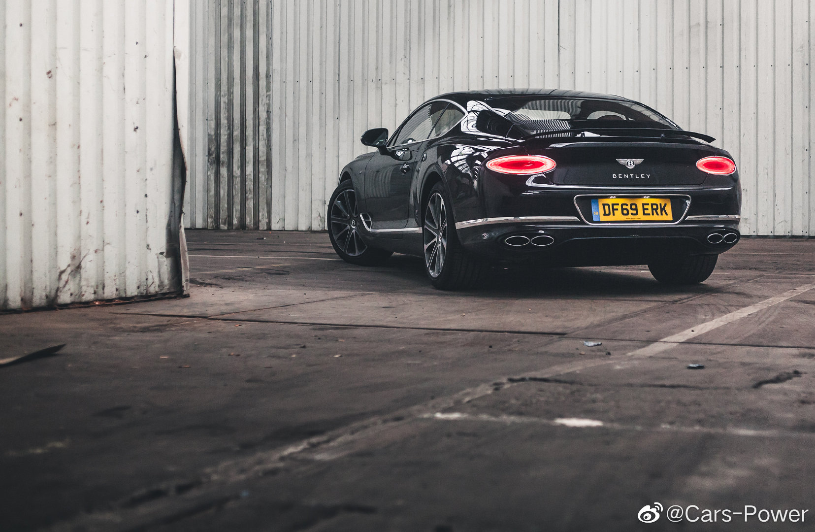 好看的汽车图片：梦想GT车型 全新宾利欧陆GT