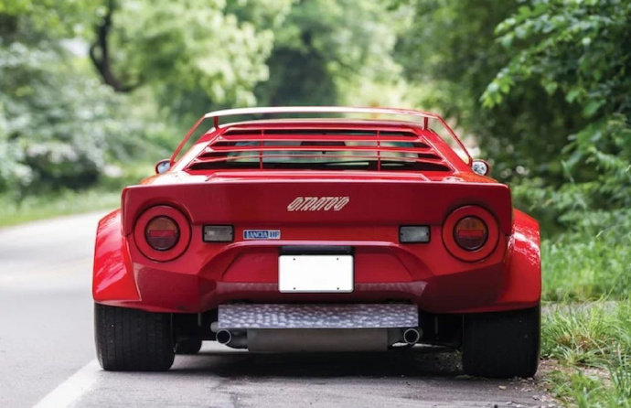 蓝旗亚Stratos就是兰博基尼+法拉利