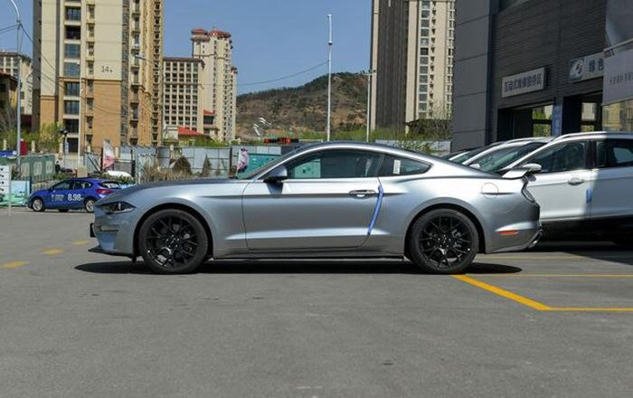 年轻人都有一个跑车梦，平民跑车Mustang了解一下。