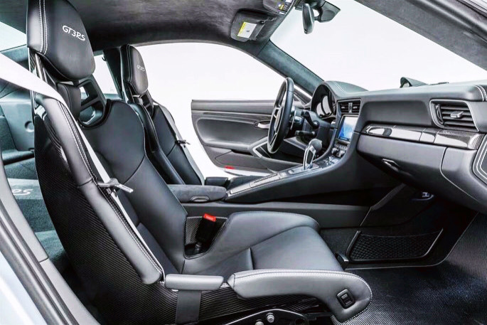 喜欢自然吸气的朋友举个手 Porsche GT3RS