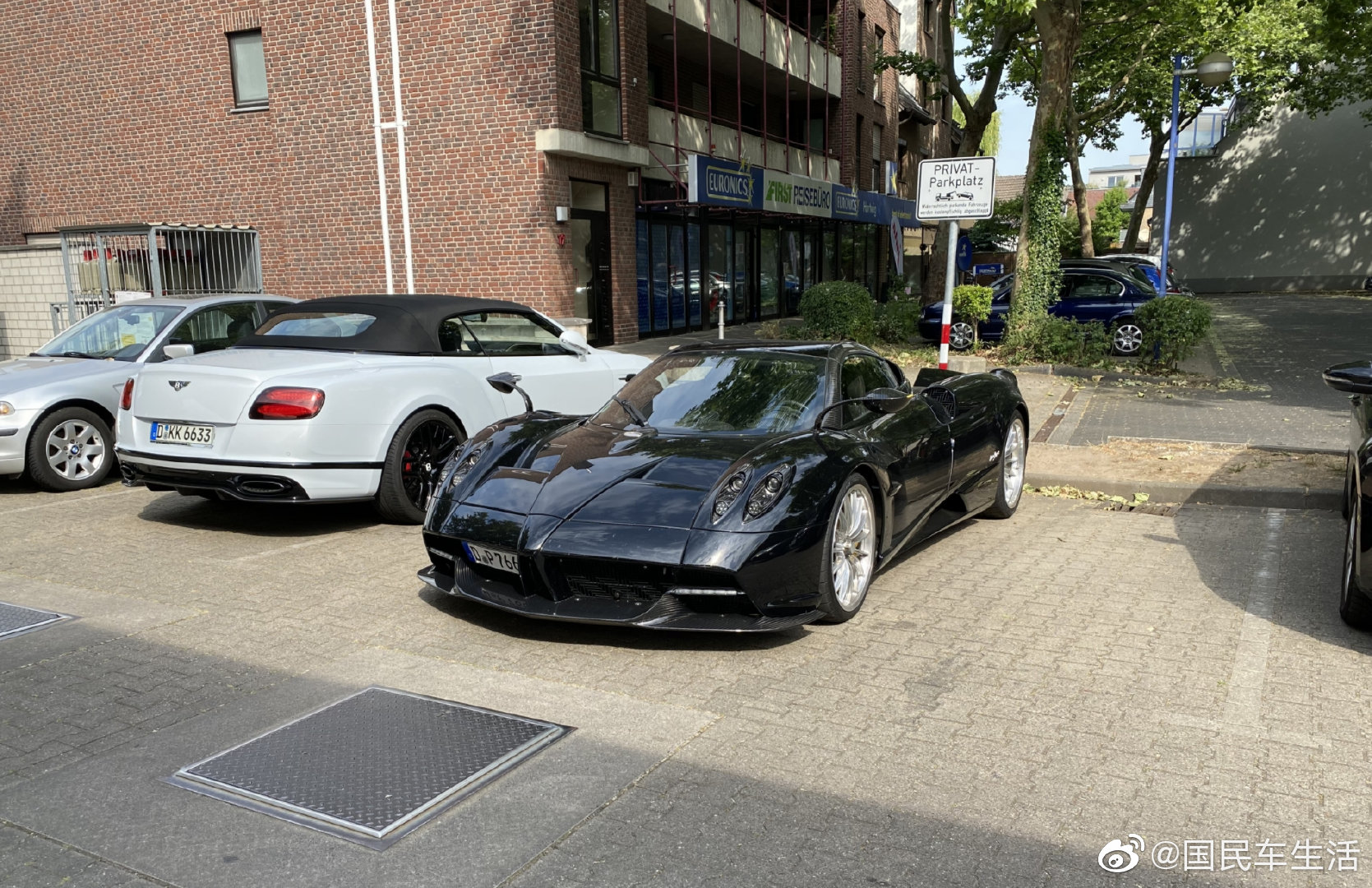 特别稀有的敞篷版帕加尼 Huayra Roadster