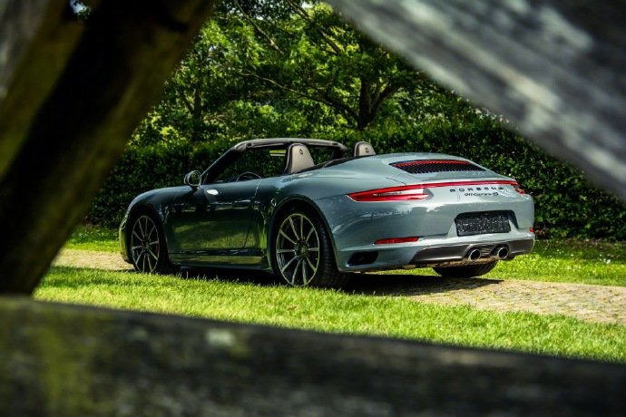 精美汽车图集：石墨蓝保时捷911，太帅了