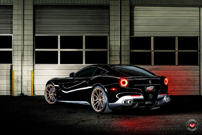 Ferrari F12 & Audi R8 好看极了