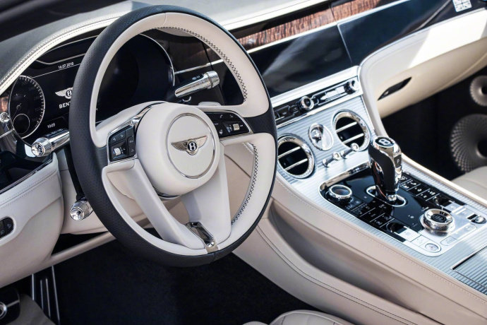 宾利欧陆太漂亮了，这是心动的感觉？