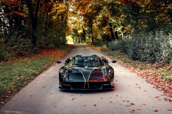 Pagani Huayra Roadster 经得起推敲的艺术品！