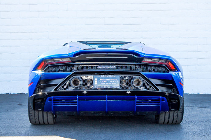 Lamborghini Huracan EVO Spyder 每一个角度都令人惊叹，想拥有