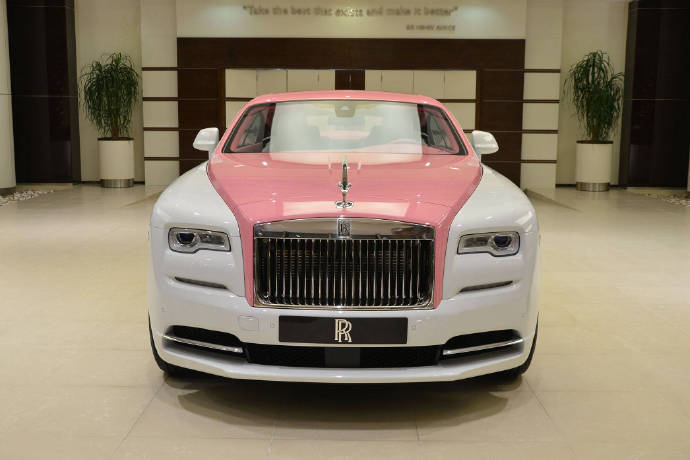 高清汽车美图：粉色劳斯莱斯，你觉得如何