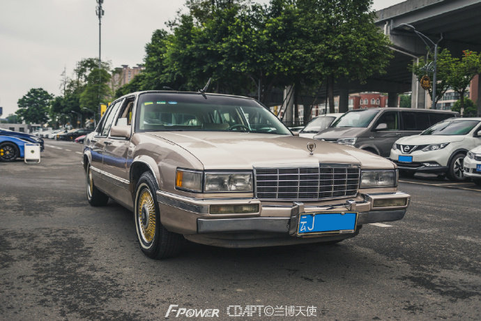 我更喜欢这种凯迪拉克 纯正美国车