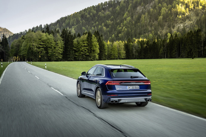 2021 Audi SQ8 TFSI 满满的科技性能范！